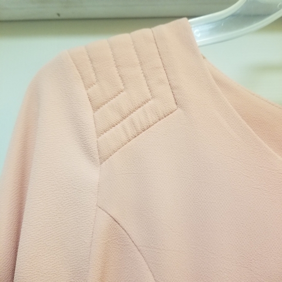 ASTR pink blouse long sleeve back buttons AD419801 quilted shoulder design crepe - Picture 2 of 10